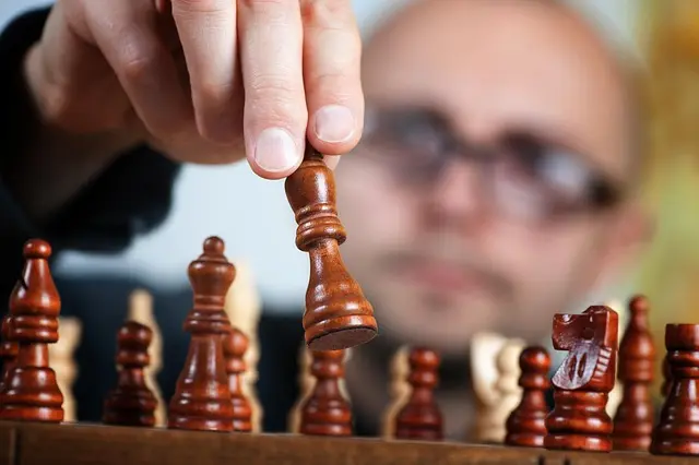 Les 5 Meilleures Astuces pour Élever Votre Niveau aux Échecs