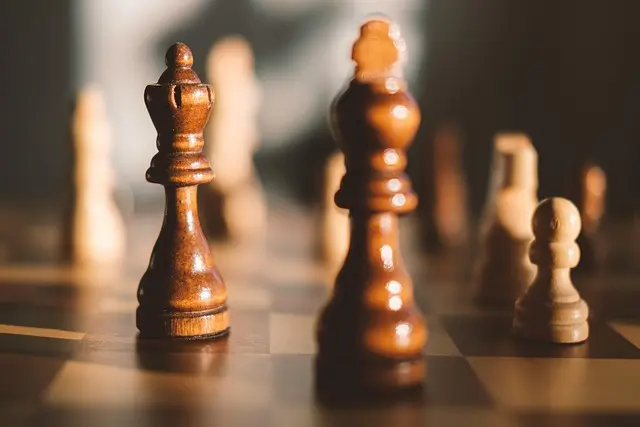 Améliorer son Jeu au Milieu de Partie : Stratégies Clés