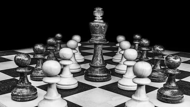 Astuces Inédites pour Évaluer les Positions aux Échecs