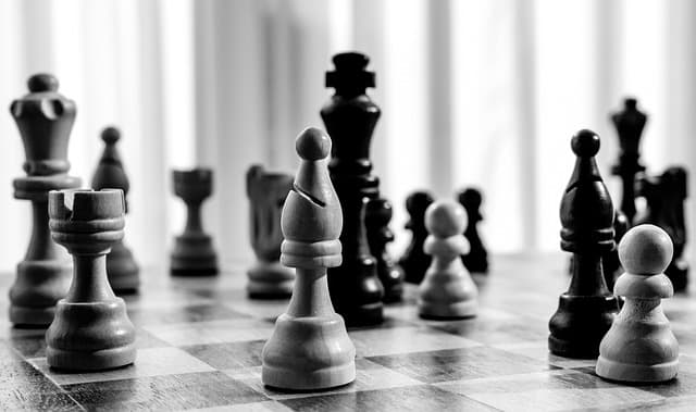 5 Astuces Inédites pour Élever Votre Niveau aux Échecs