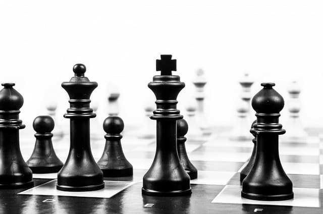 Les Meilleures Astuces pour Gagner aux Échecs Débutants